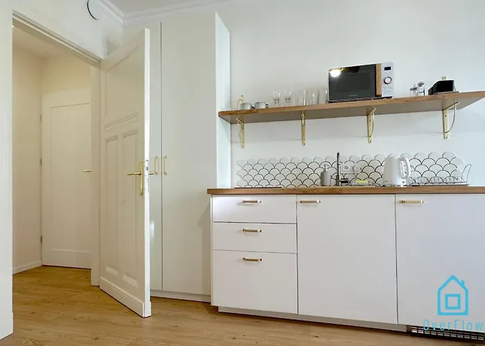Seredino Green Apartment- Modern Comfort In A Quiet Location, 5 Minutes To Gdansk Old Town & Seaside
